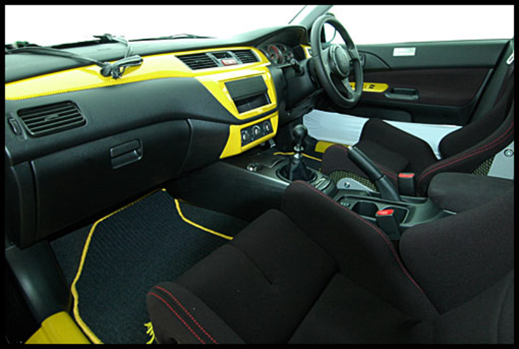 Mitsubishi-Lancer-Evolution-Jackie-Chan-Edition-Singapore-09