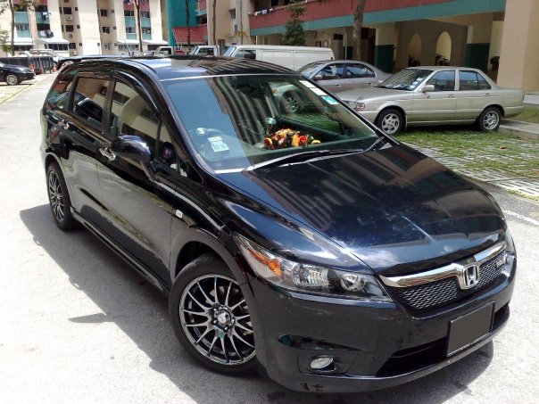 honda-stream-rsz-Q2
