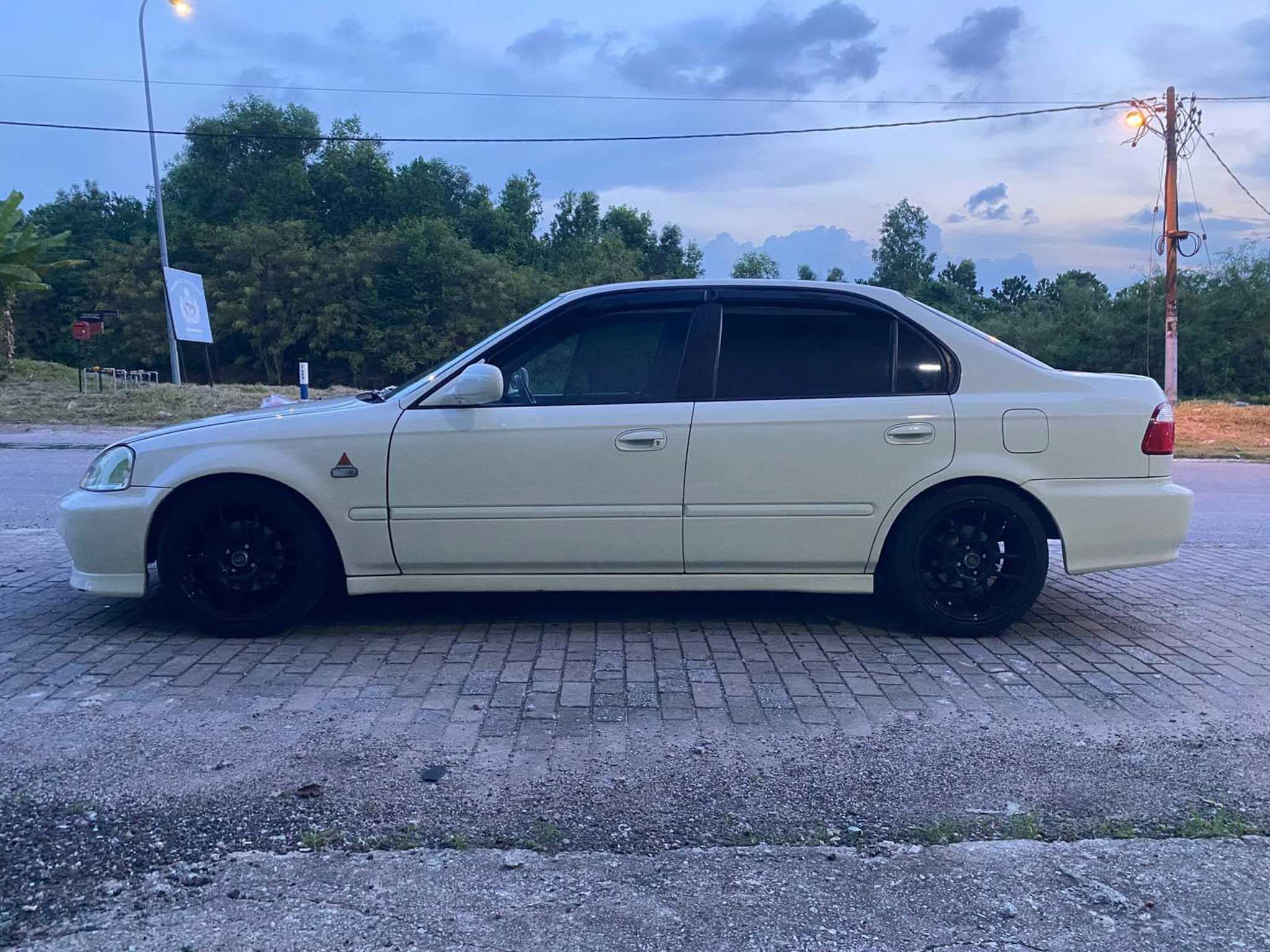 SG-Arc-EK4-4DR-1996-4